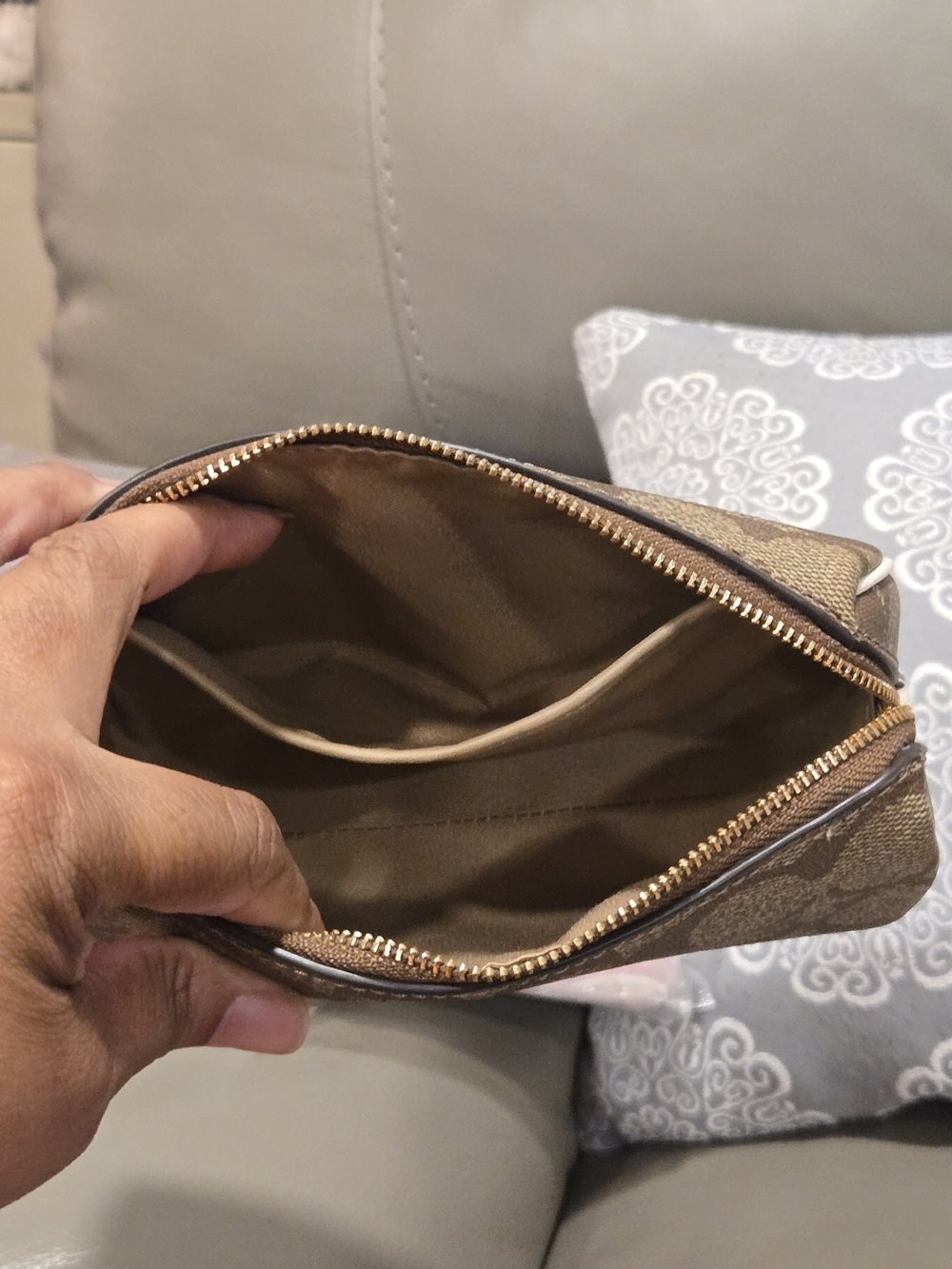 Coach Signature Canvas Zip Cosmetic Case - Khaki/Tan NWOT - Picture 9 of 13